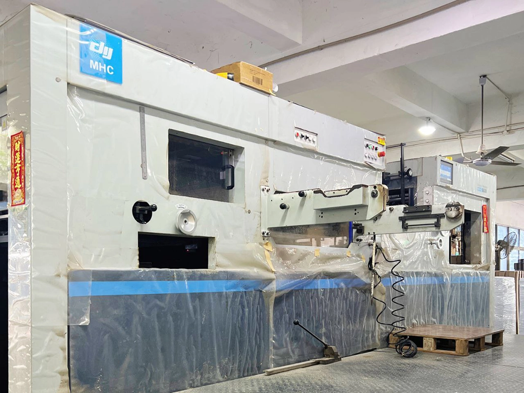 Automatic flatbed die-cutting and creasing machine